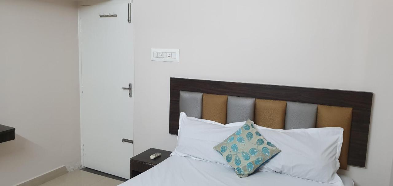Modern Villa Chennai Eksteriør billede