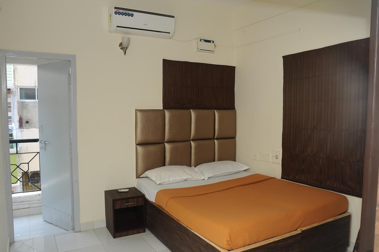 Modern Villa Chennai Eksteriør billede